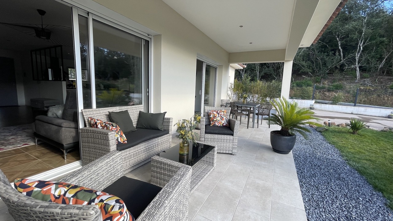 Photo of Patio Balcony in Cauro