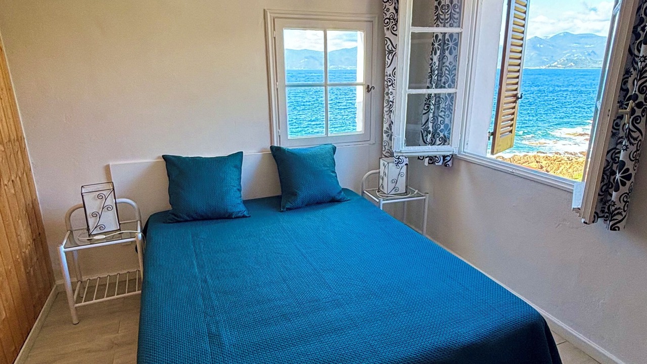 Photo of Bedroom in Calcatoggio