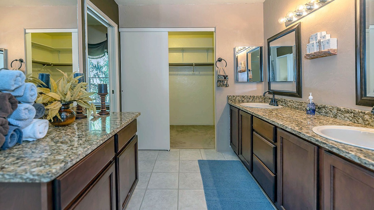 Photo of Bathroom in Skyline Bel Air Estates