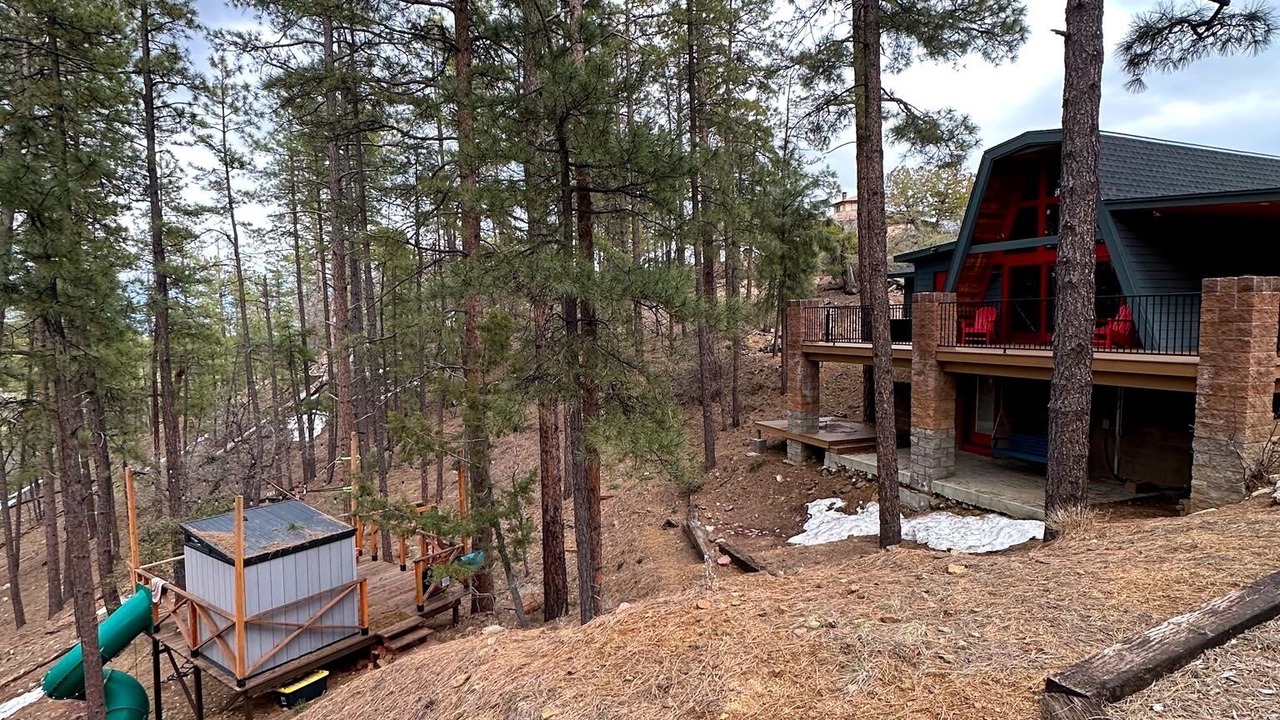 Photo of Outdoor in Highland Pines