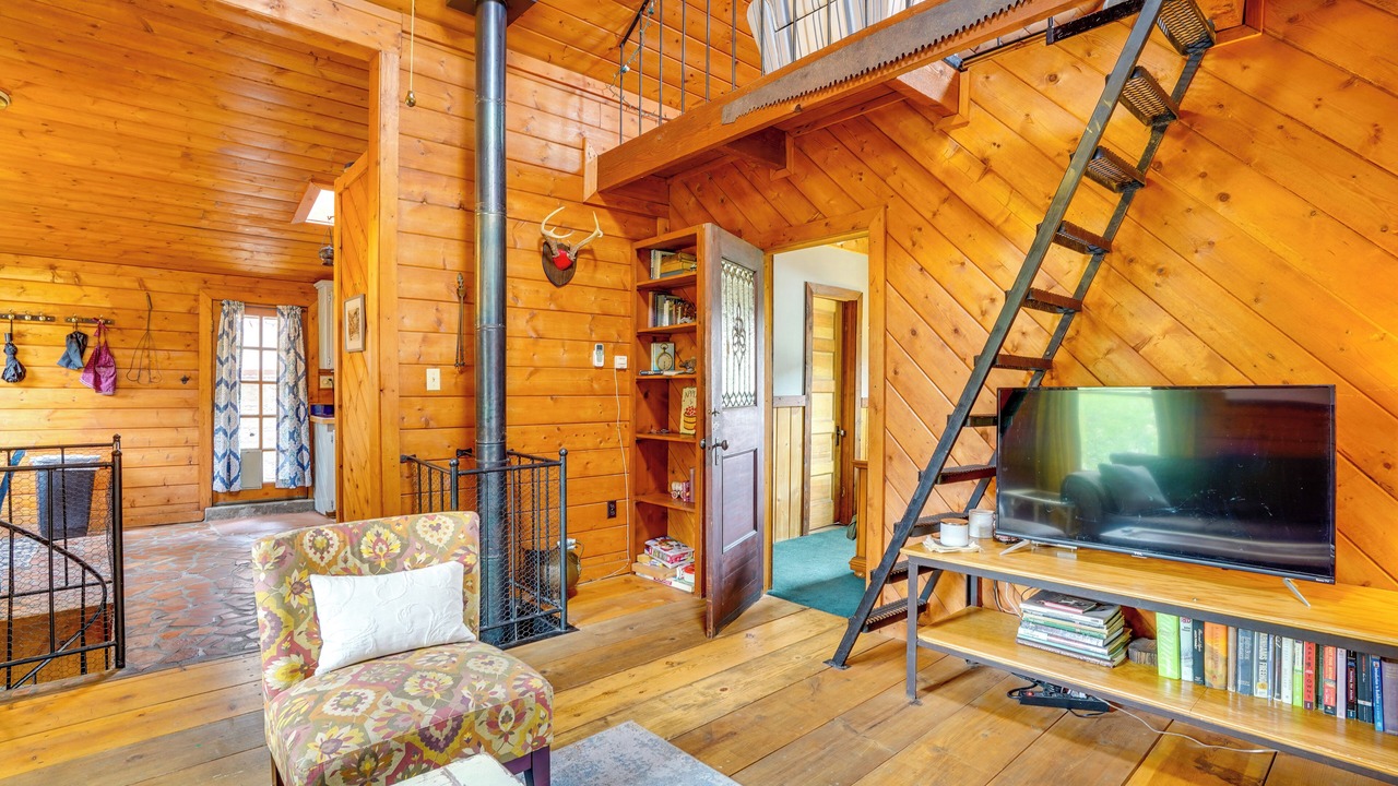 Photo of Bedroom in Brewery Gulch