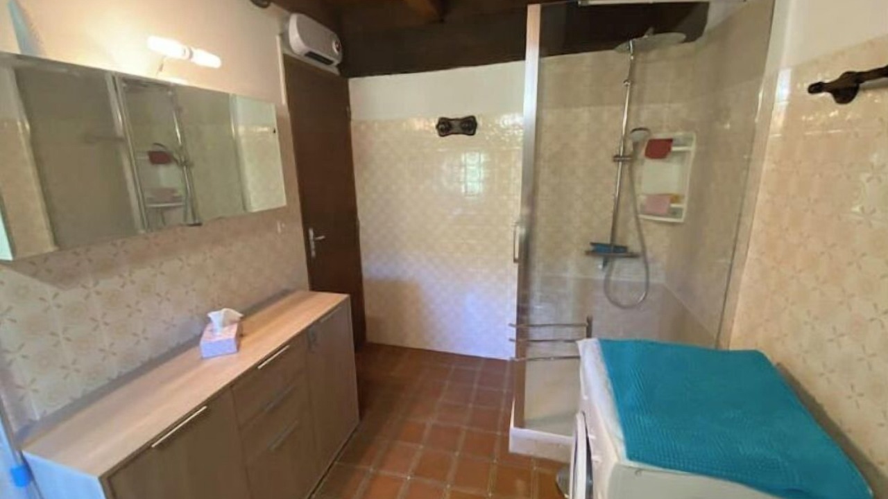 Photo of Bathroom in Olmo