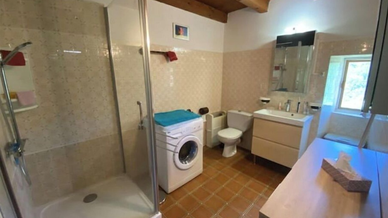 Photo of Bathroom in Olmo