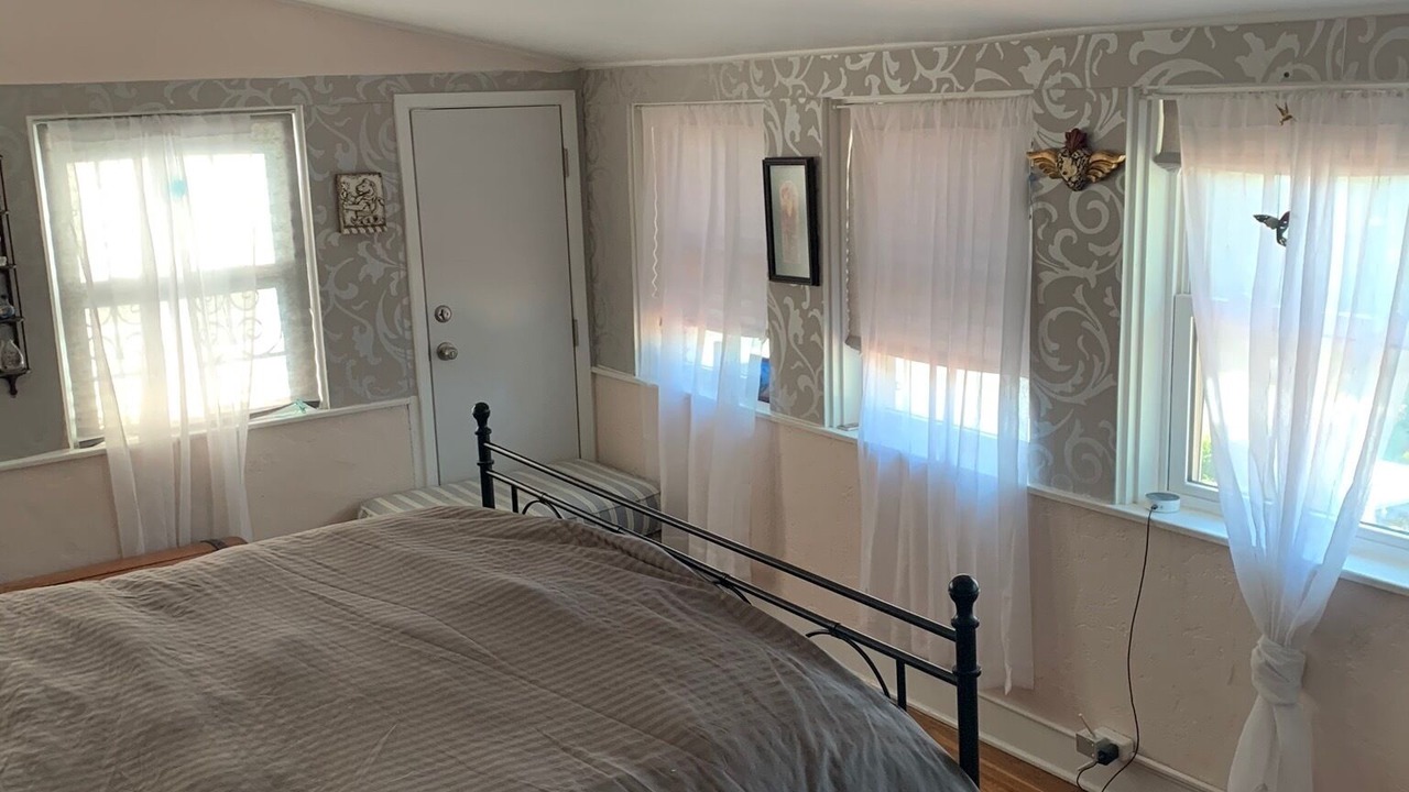 Photo of Bedroom in Sam Hughes
