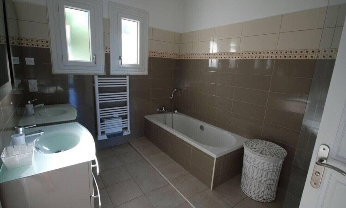 Photo of Bathroom in Isolella
