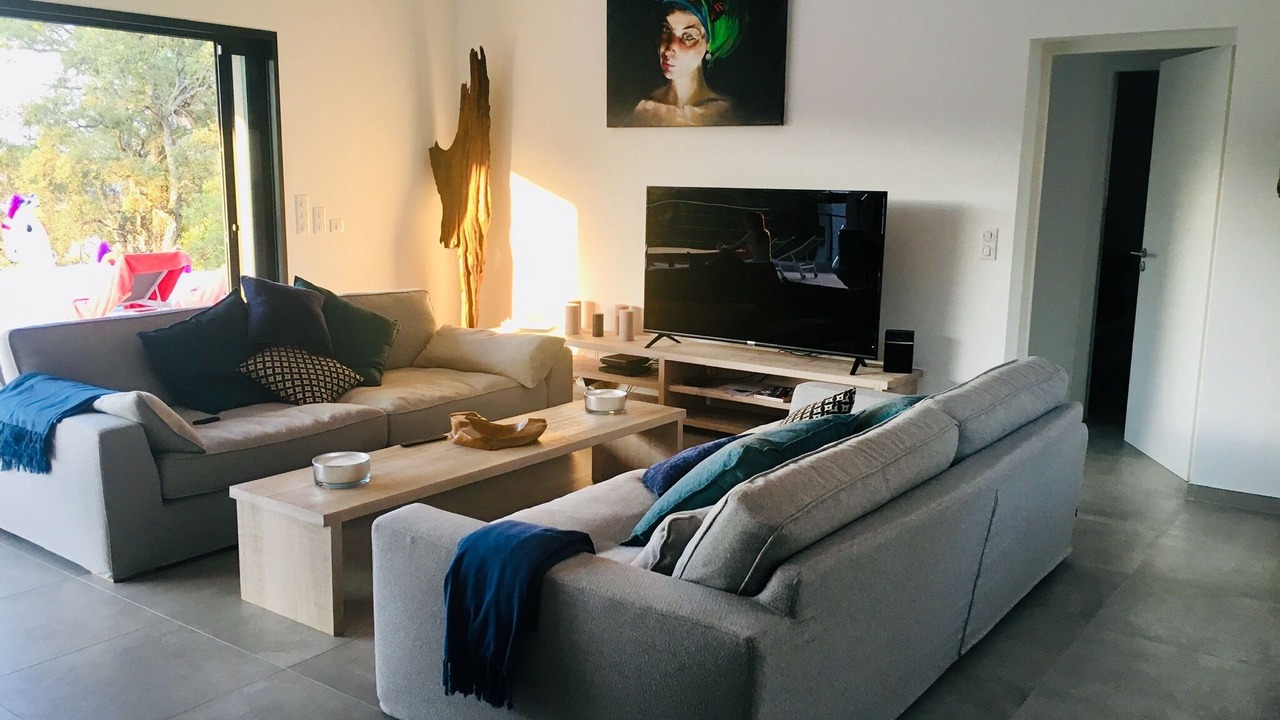 Photo of Livingroom in Cirendinu