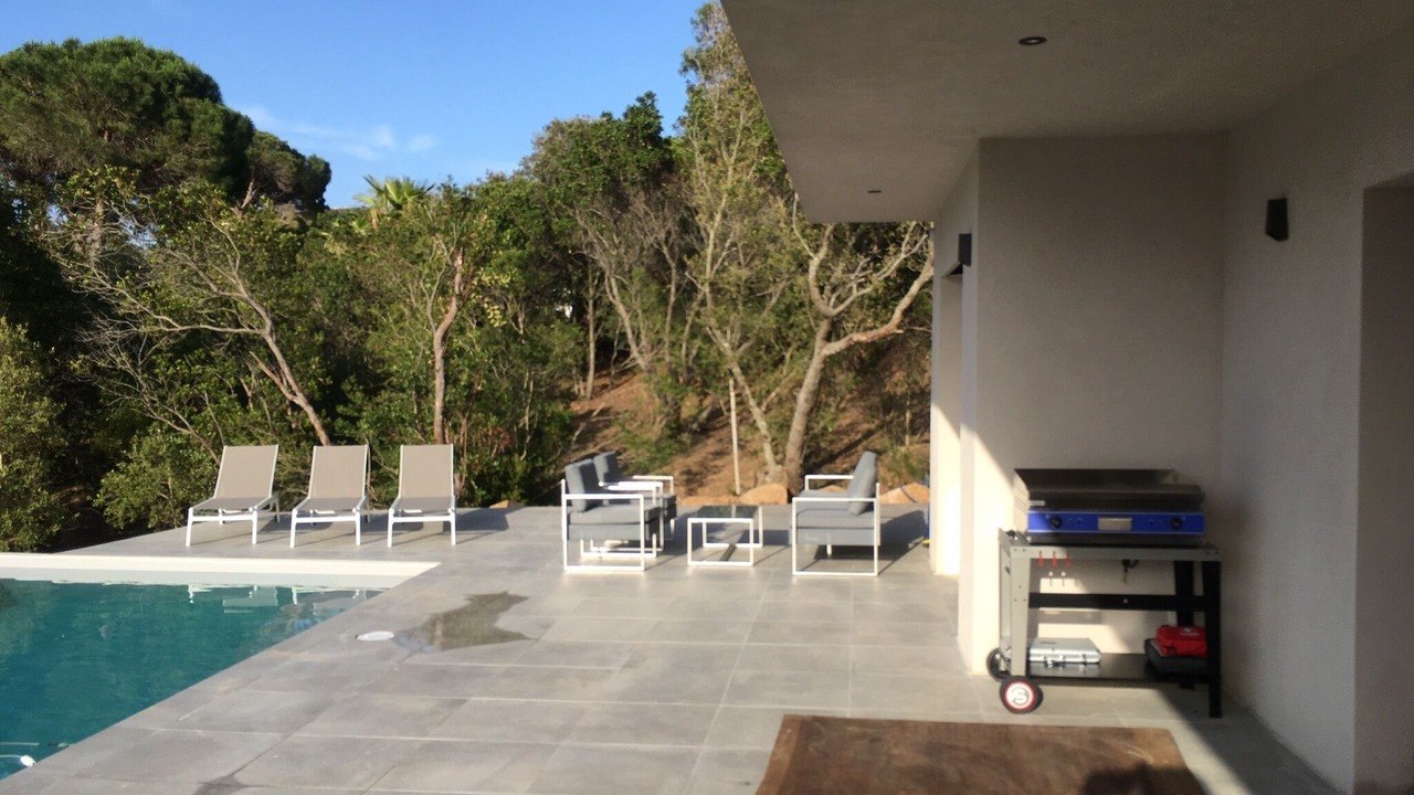 Photo of Outdoor in Cirendinu