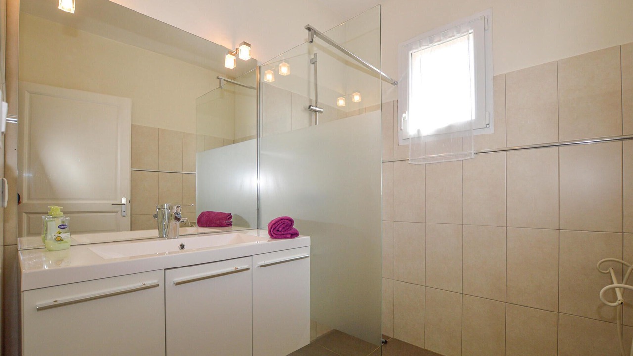 Photo of Bathroom in Petreto-Bicchisano