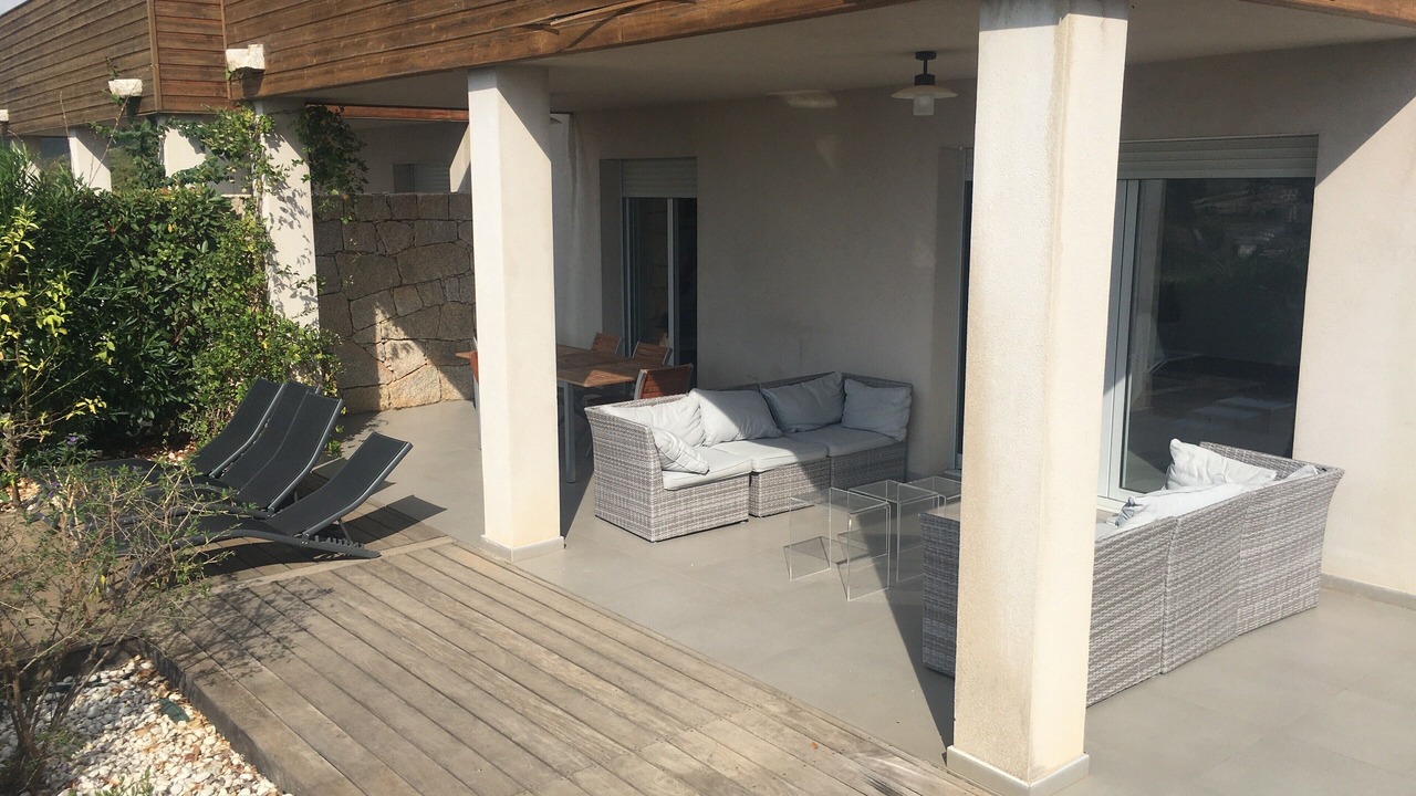 Photo of Patio Balcony in Tarcu