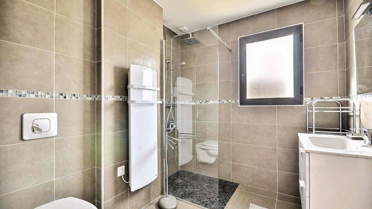 Photo of Bathroom in Molini