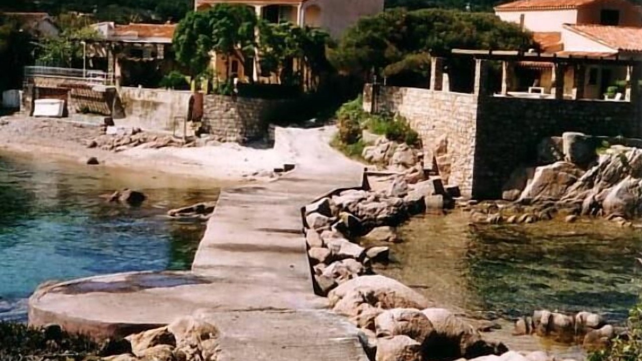 Photo of Others in Isolella