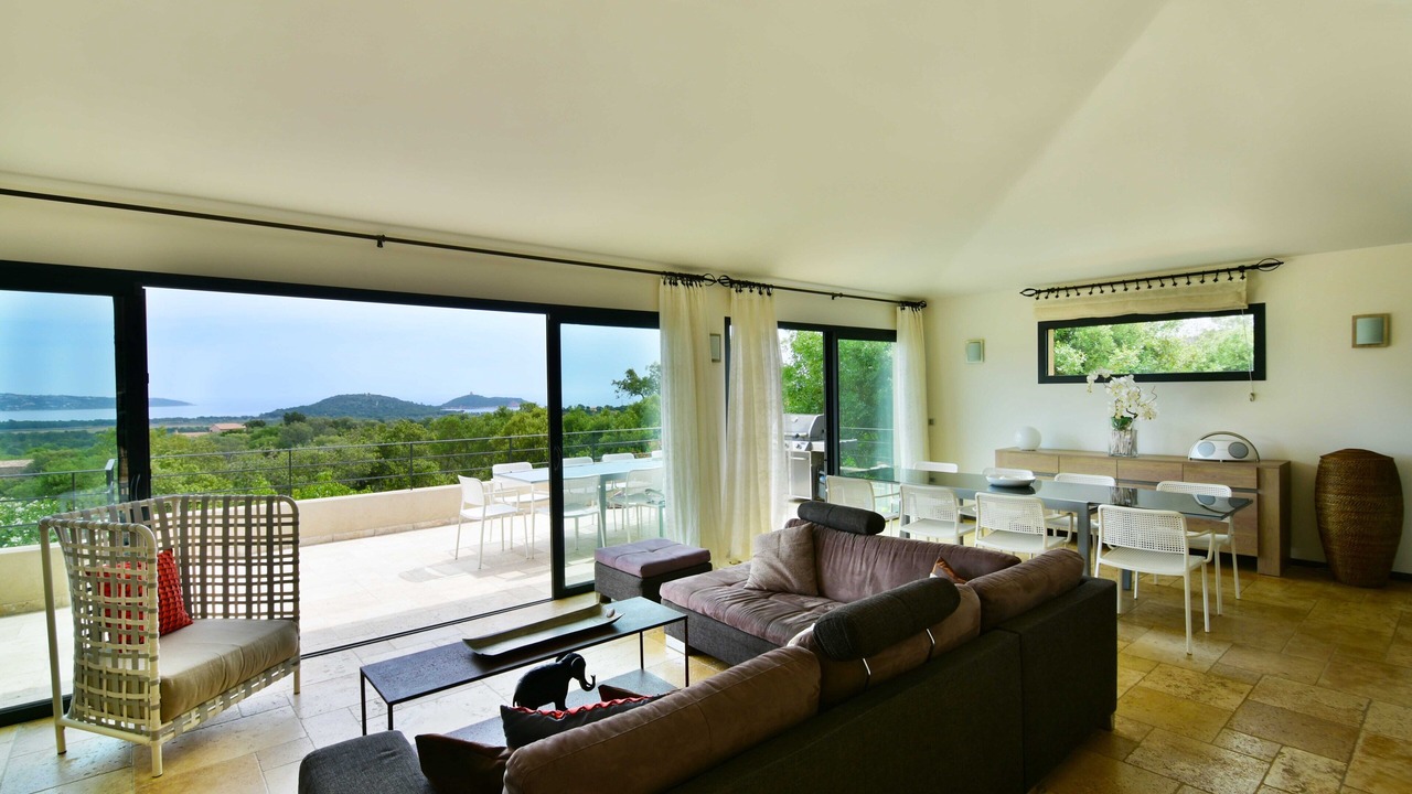 Photo of Livingroom in Cirendinu