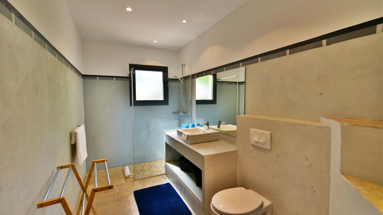 Photo of Bathroom in Cirendinu
