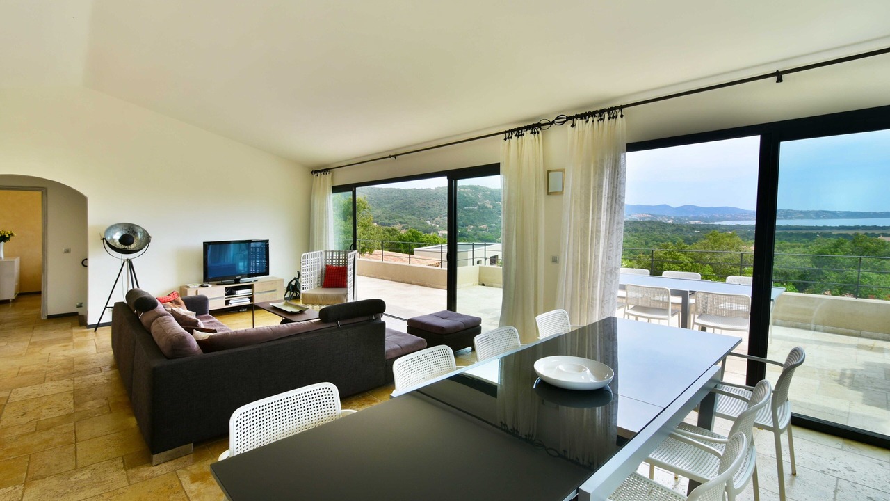 Photo of Livingroom in Cirendinu