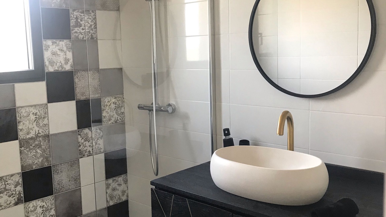 Photo of Bathroom in Cirendinu