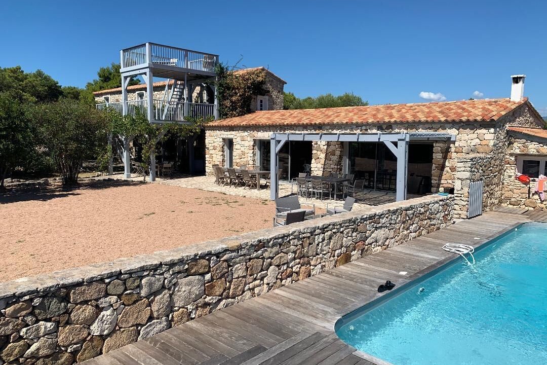 Photo of Outdoor in Bonifacio