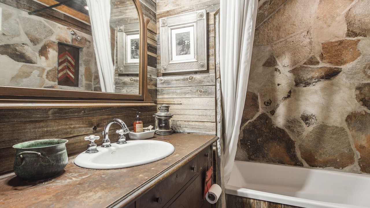 Photo of Bathroom in Sundance