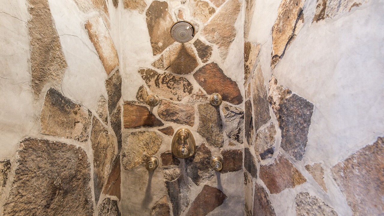 Photo of Bathroom in Sundance
