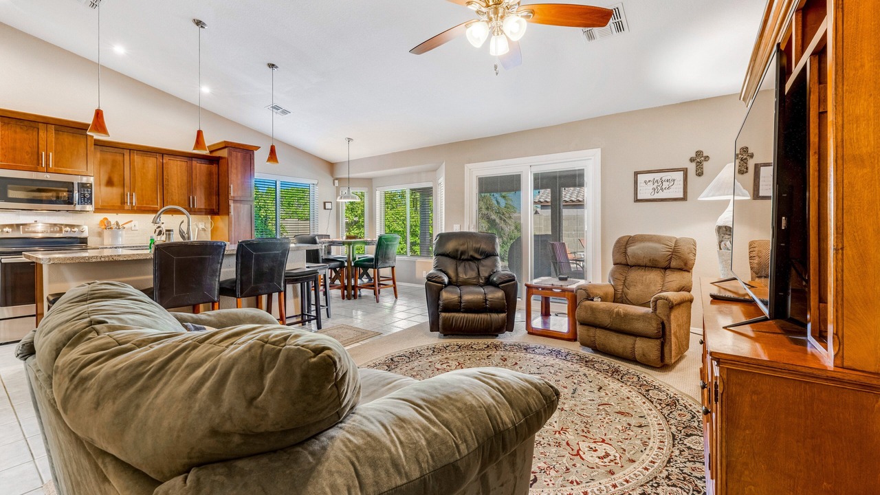 Photo of Livingroom in Cottonwoods Crossing