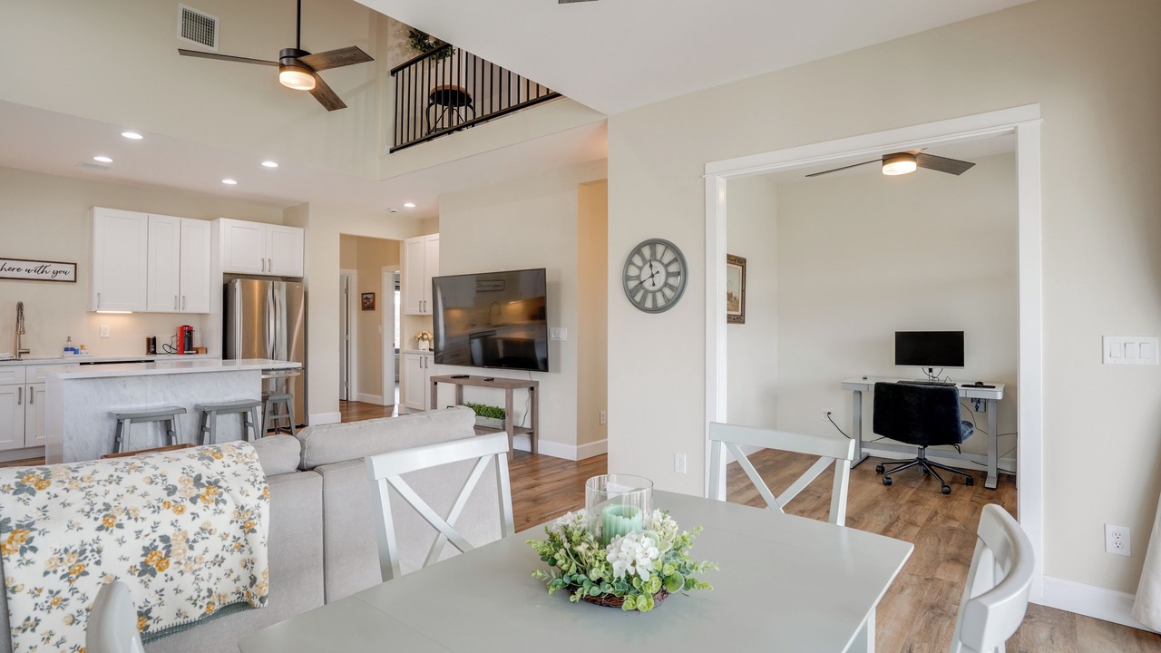 Photo of Livingroom in Dewey-Humboldt
