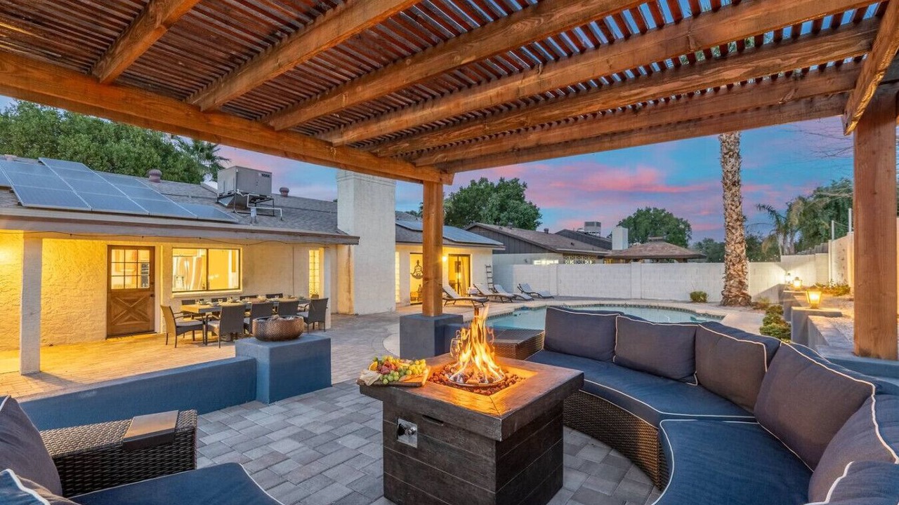 Photo of Outdoor in Paradise Valley Village