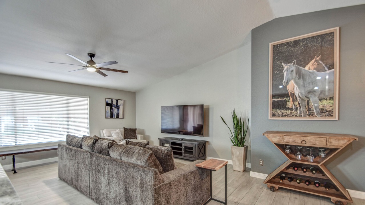 Photo of Livingroom in Gilbert
