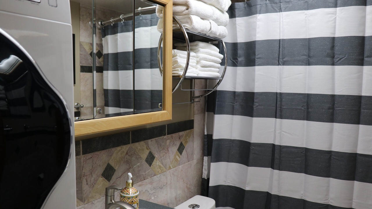 Photo of Bathroom in Sandy