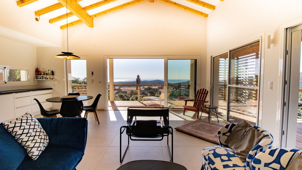 Photo of Livingroom in Monacia-d'Aullene