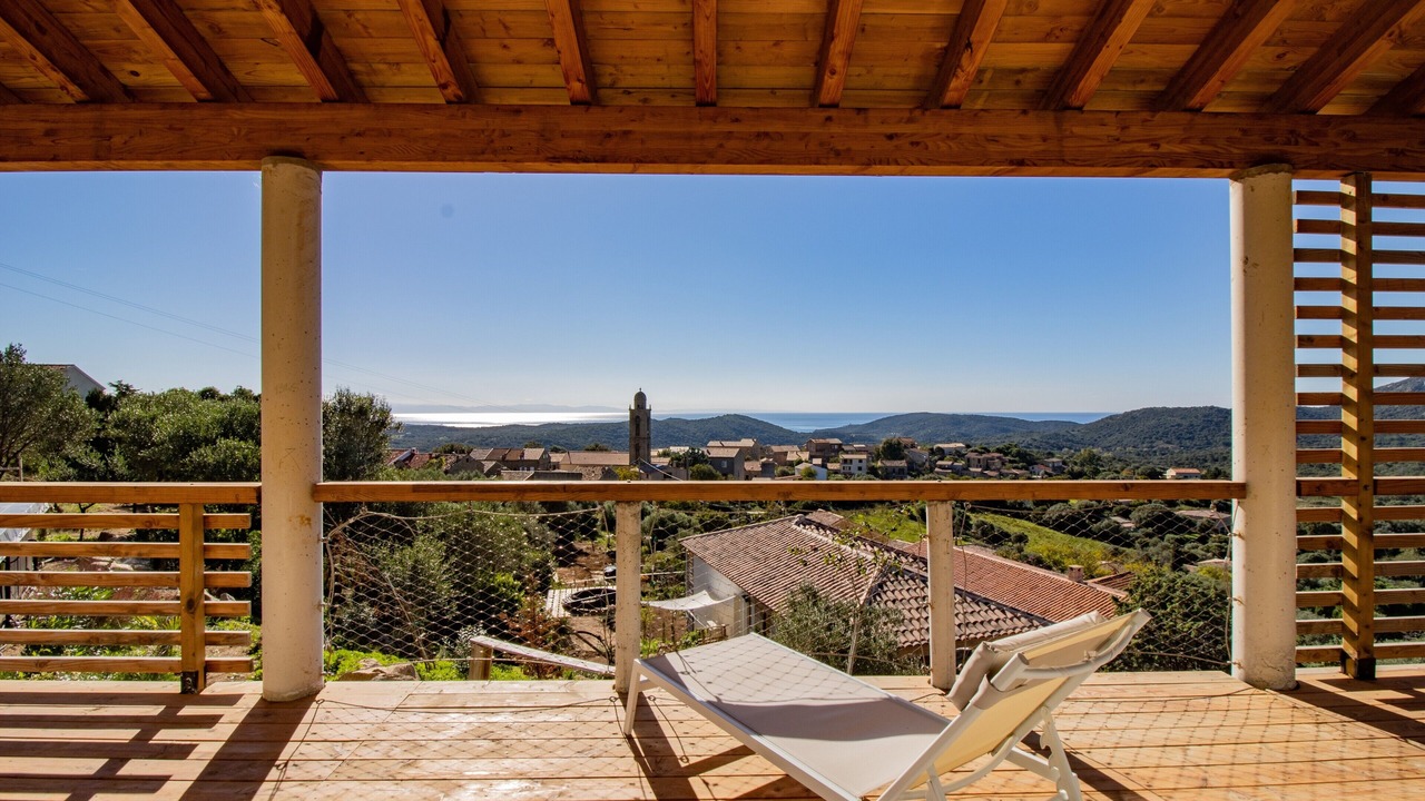 Photo of Patio Balcony in Monacia-d'Aullene
