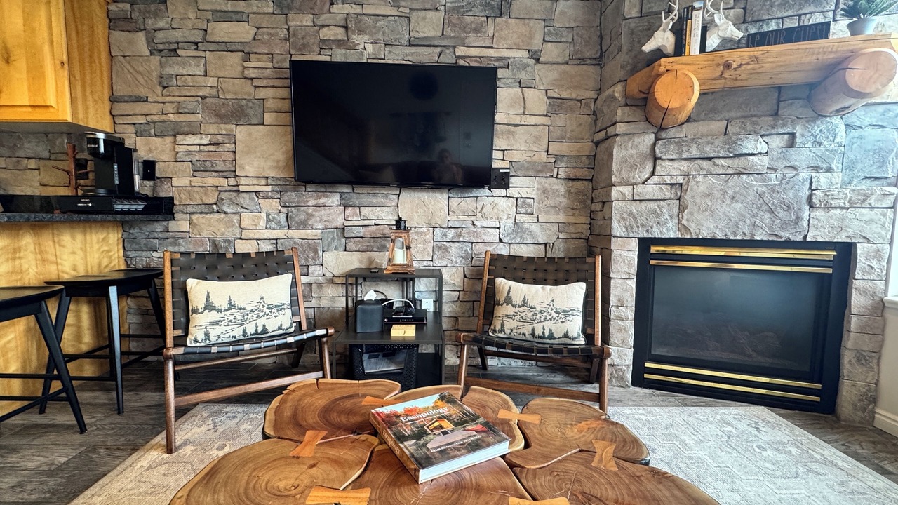 Photo of Livingroom in Eden