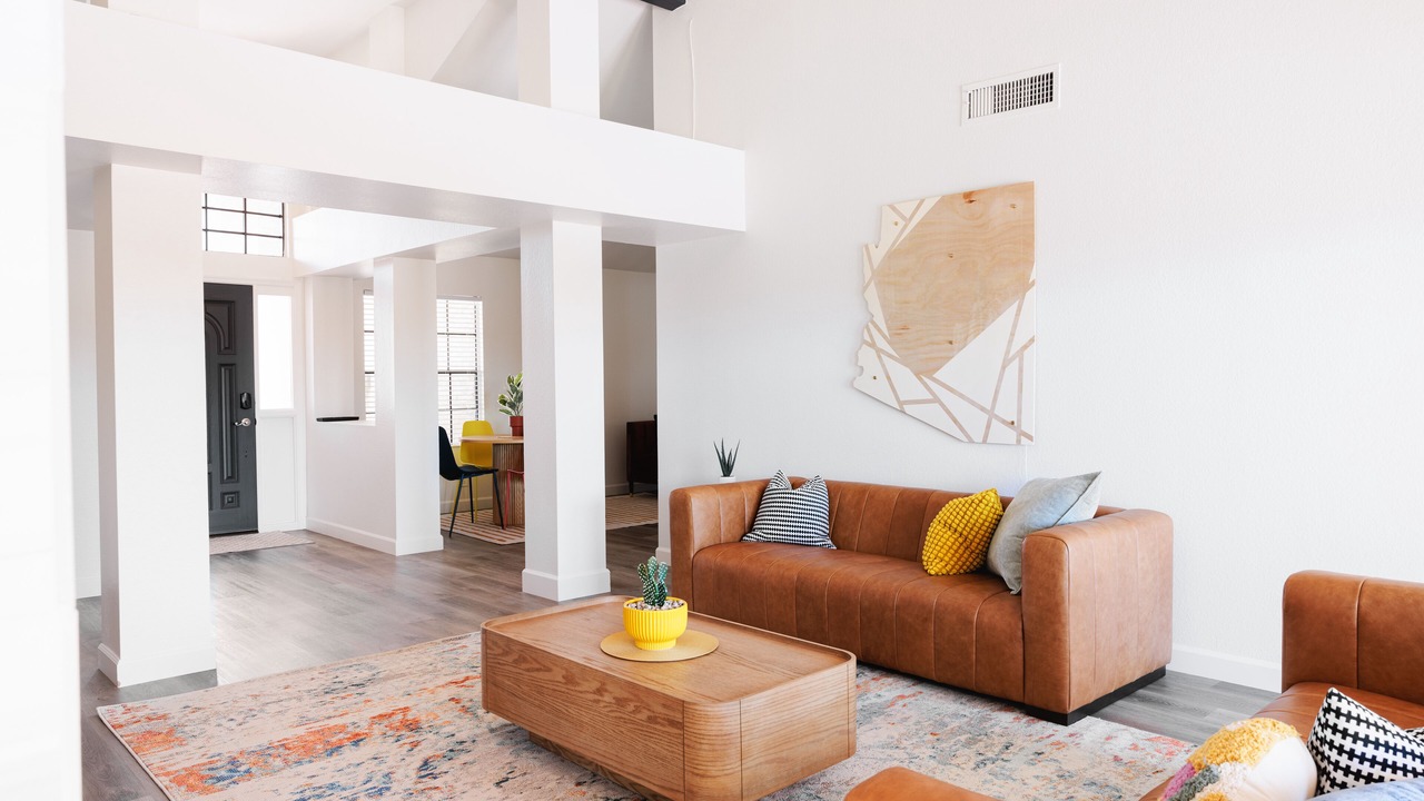 Photo of Livingroom in Spanish View