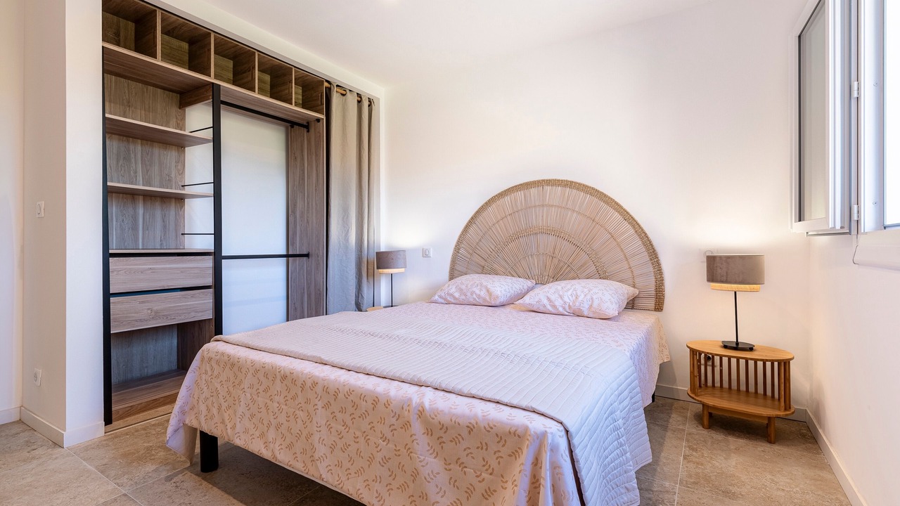 Photo of Bedroom in Porticcio
