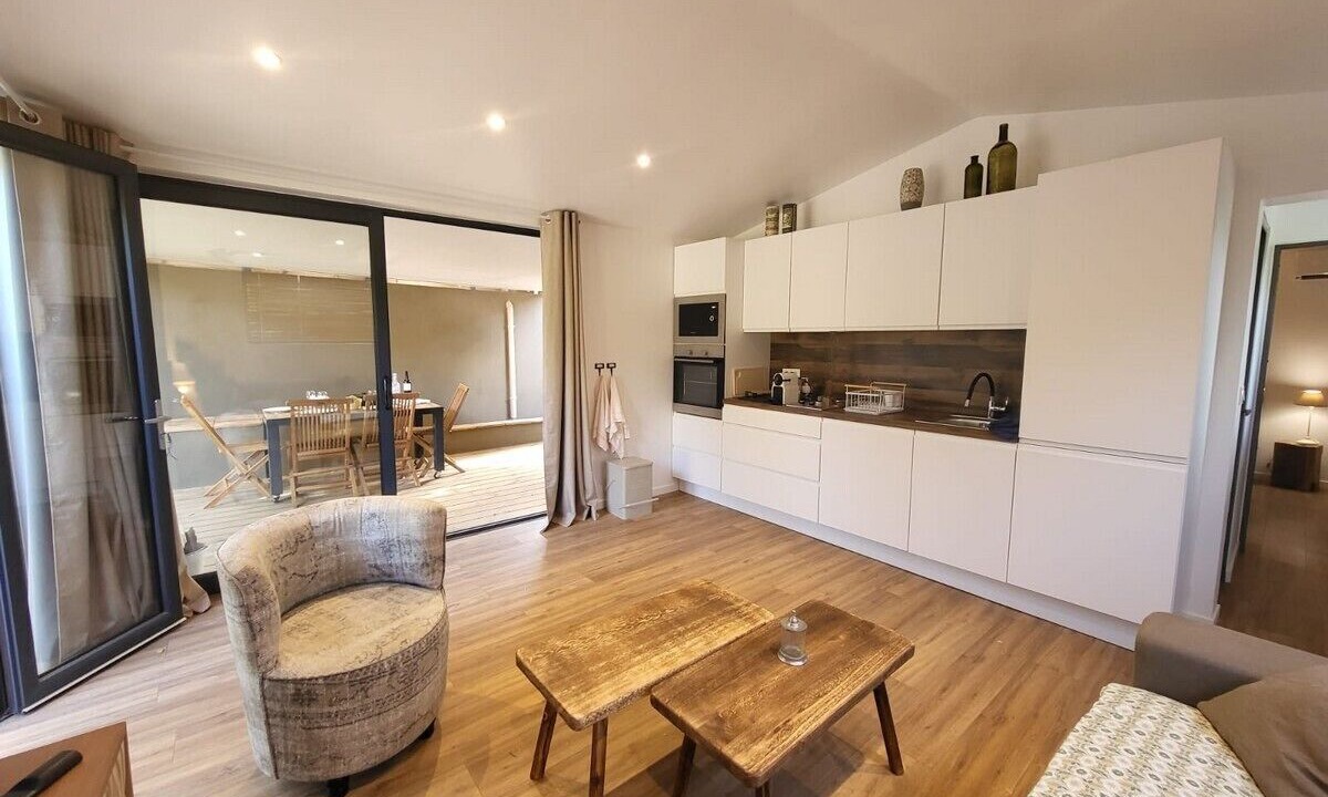 Photo of Livingroom in Bonifacio