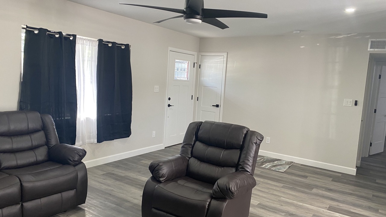 Photo of Livingroom in Maryvale