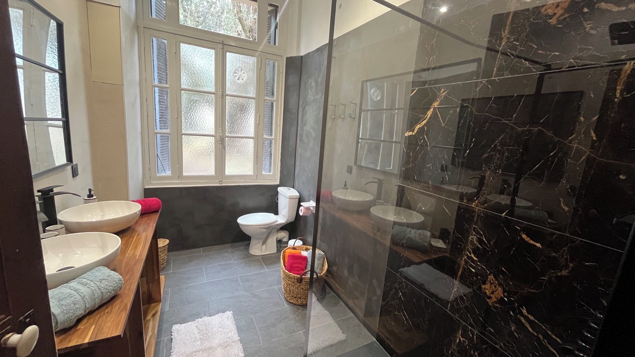 Photo of Bathroom in Cardo