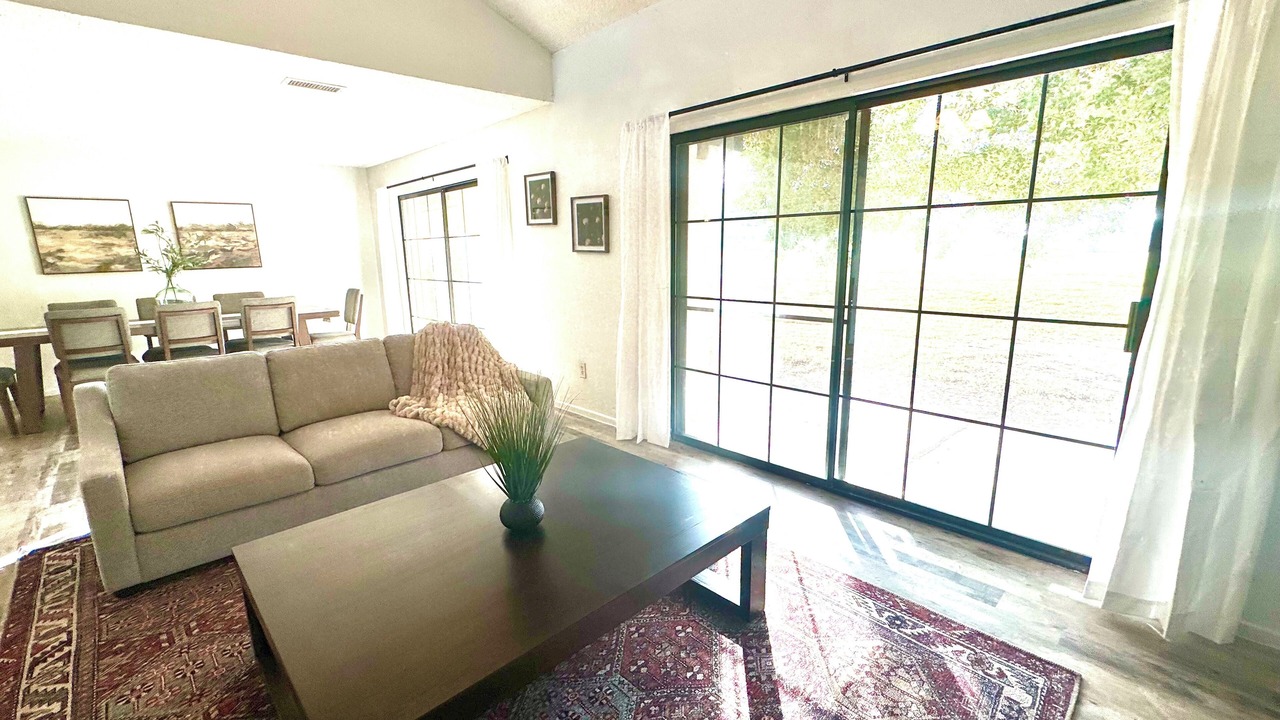 Photo of Livingroom in Fortuna Foothills