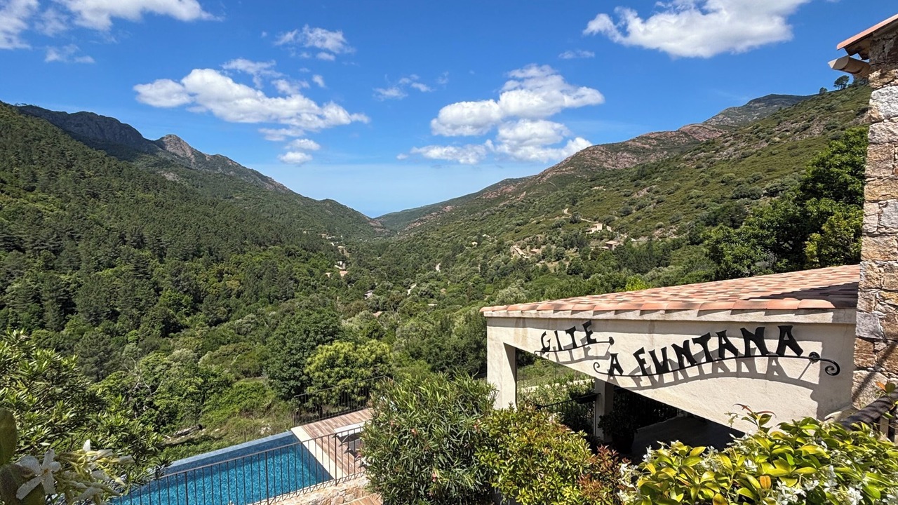 Photo of Outdoor in Manso