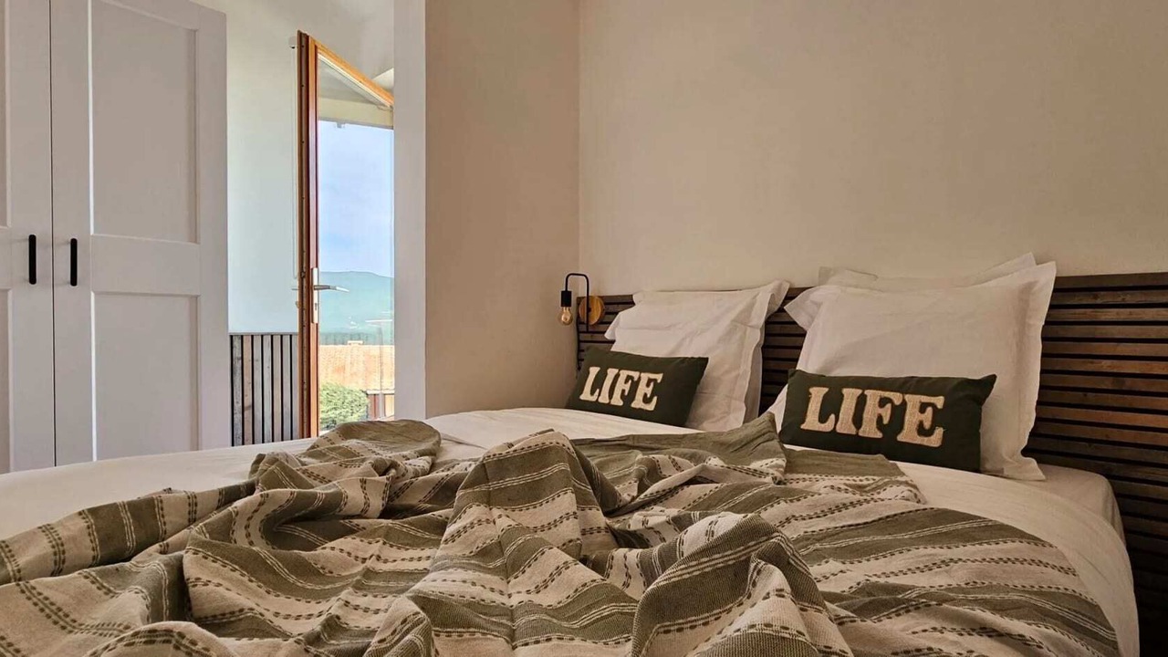 Photo of Bedroom in Serra-di-Ferro