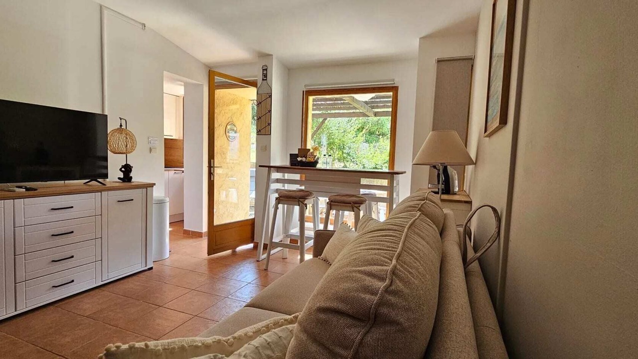 Photo of Livingroom in Serra-di-Ferro