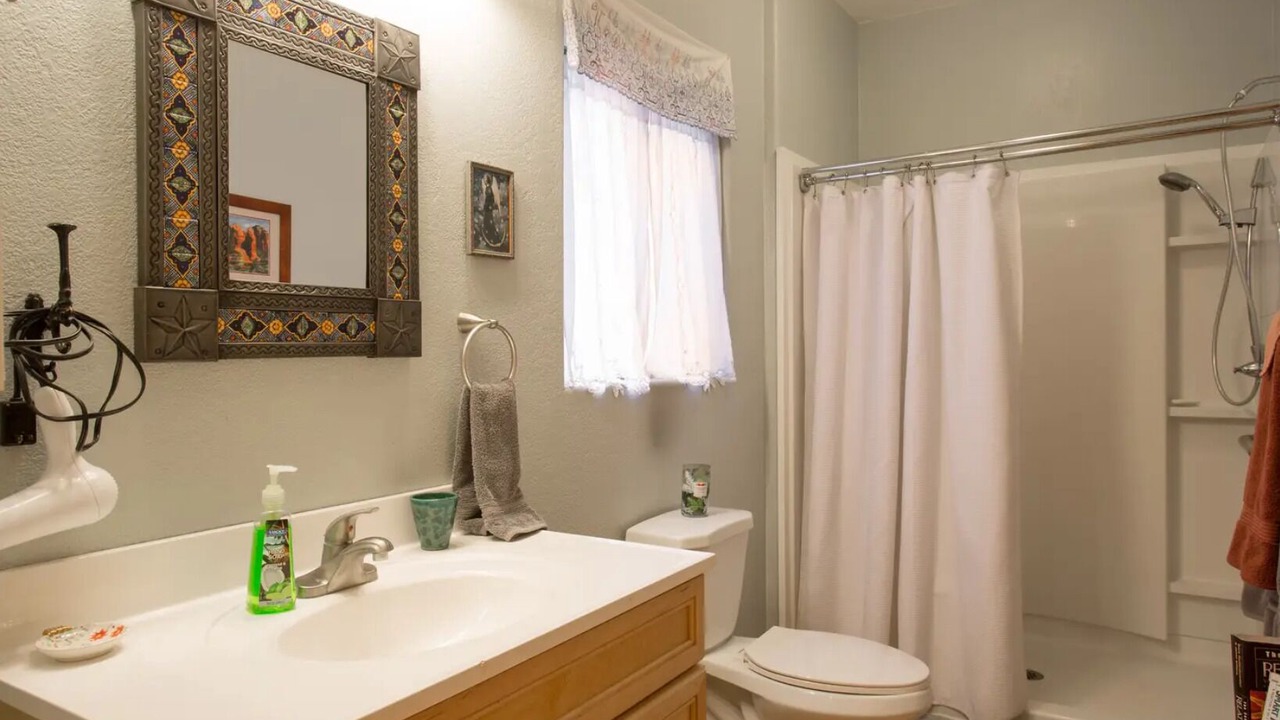 Photo of Bathroom in Cottonwood