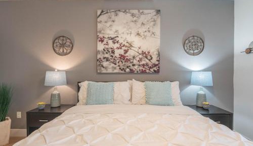 Superior One-Bedroom Apartment with Balcony