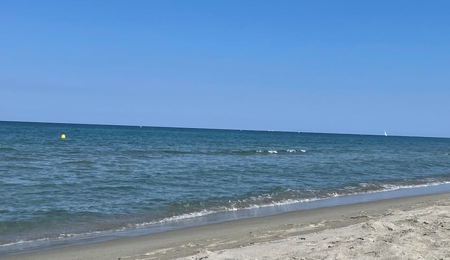 Pavillon Avec Piscine à 200 Mètres de la Plage. Toutes Commodités