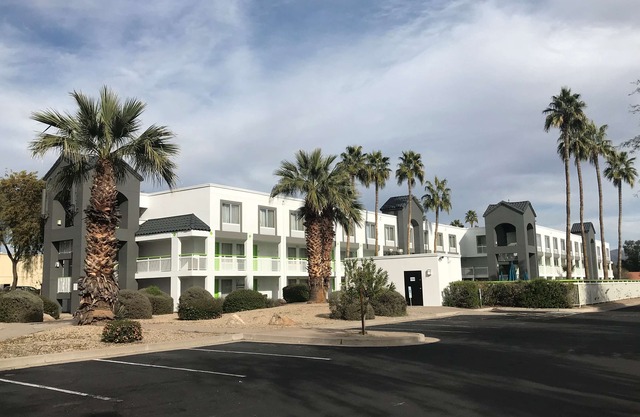 Surestay Hotel 